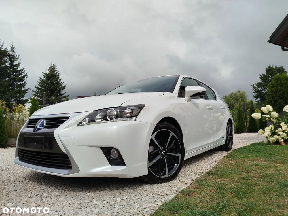 Lexus CT 200h Prestige - 3