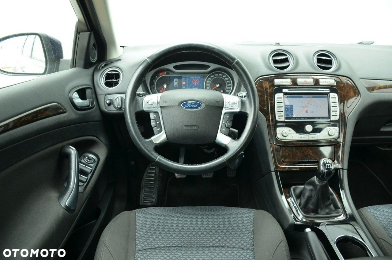 Ford Mondeo - 24