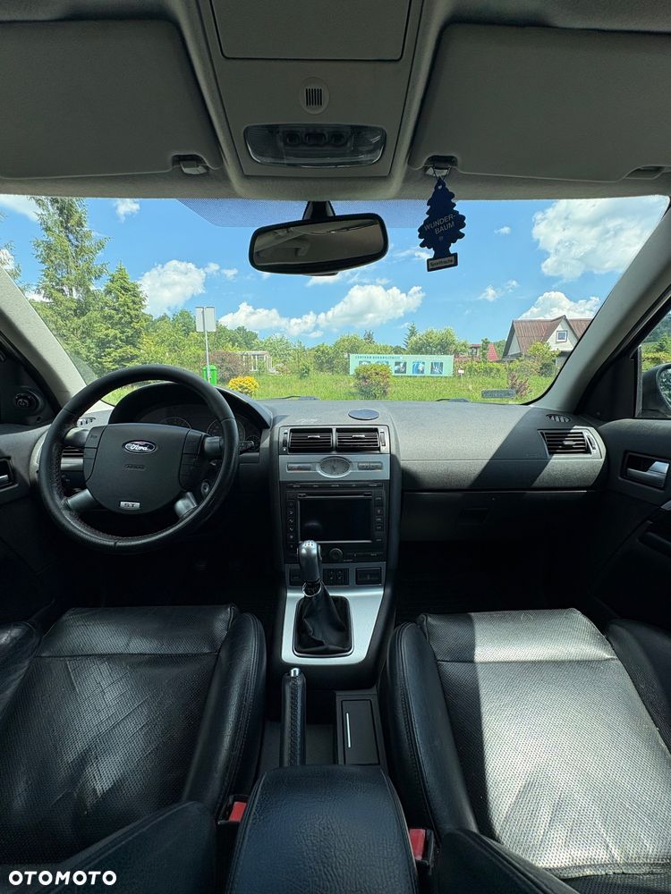 Ford Mondeo V6 ST 220 - 18