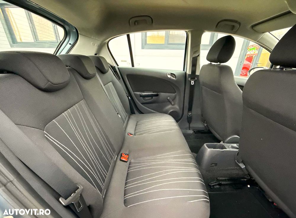 Opel Corsa 1.2i Essentia - 17