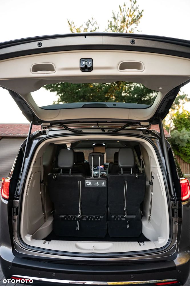 Chrysler Pacifica - 22