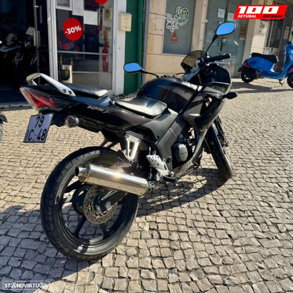 Honda CBR 125 - 19