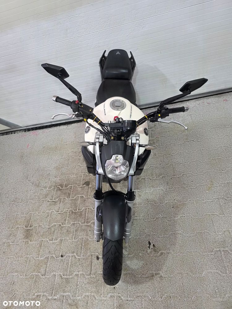 Yamaha MT - 20