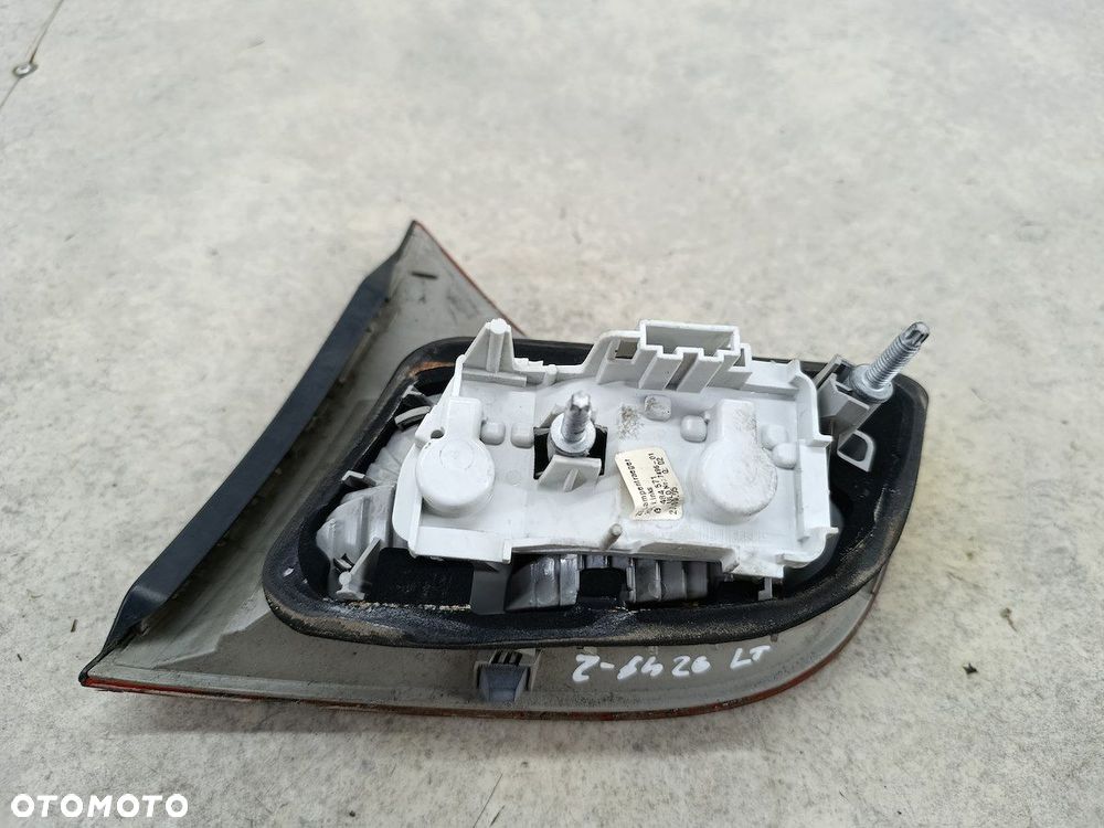 LAMPA TYLNA LEWA W KLAPE AUDI A4 B7 8E9945093 KOMBI - 7