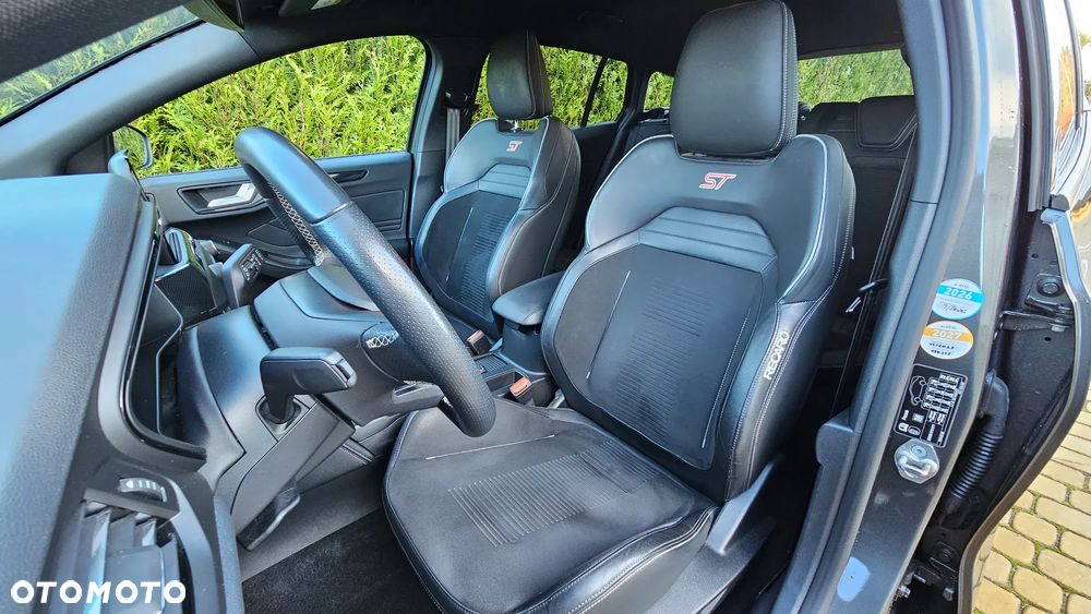 Ford Focus 2.0 EcoBlue ST - 16