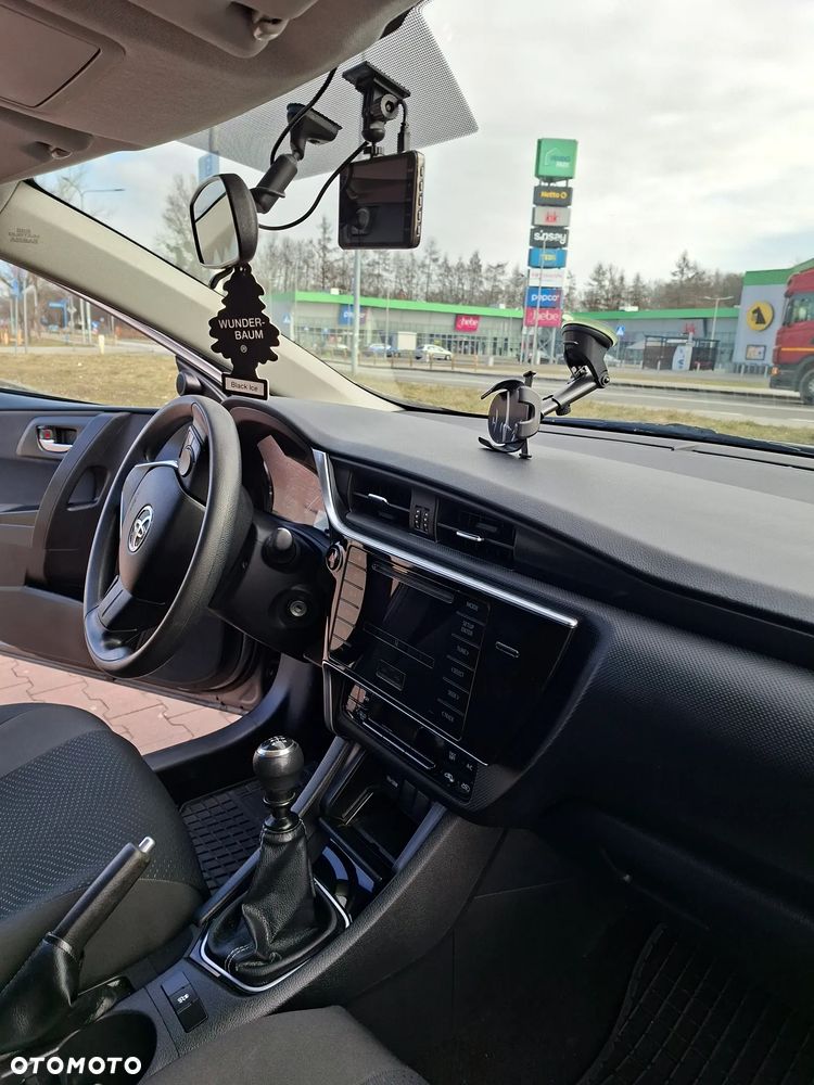 Toyota Auris 1.6 Active - 10