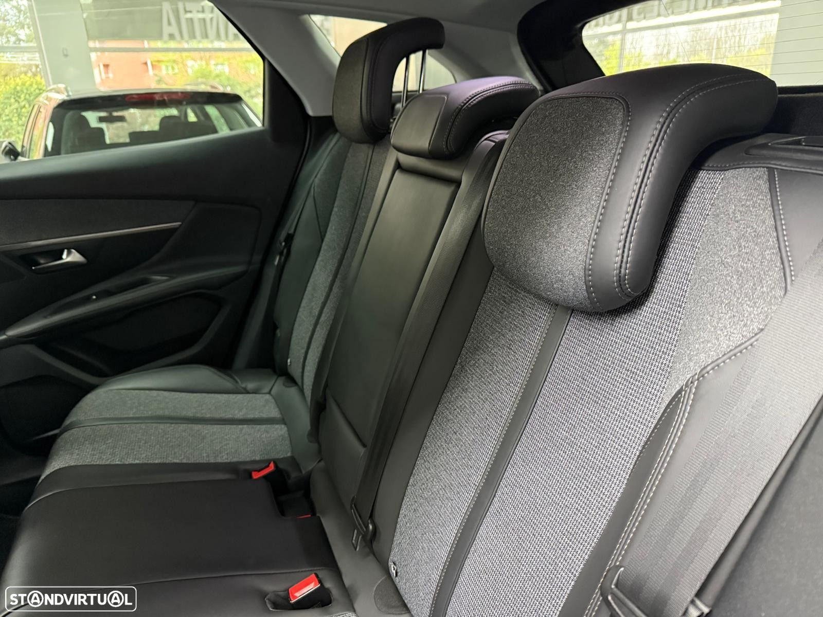 Peugeot 3008 1.5 BlueHDi Allure - 38