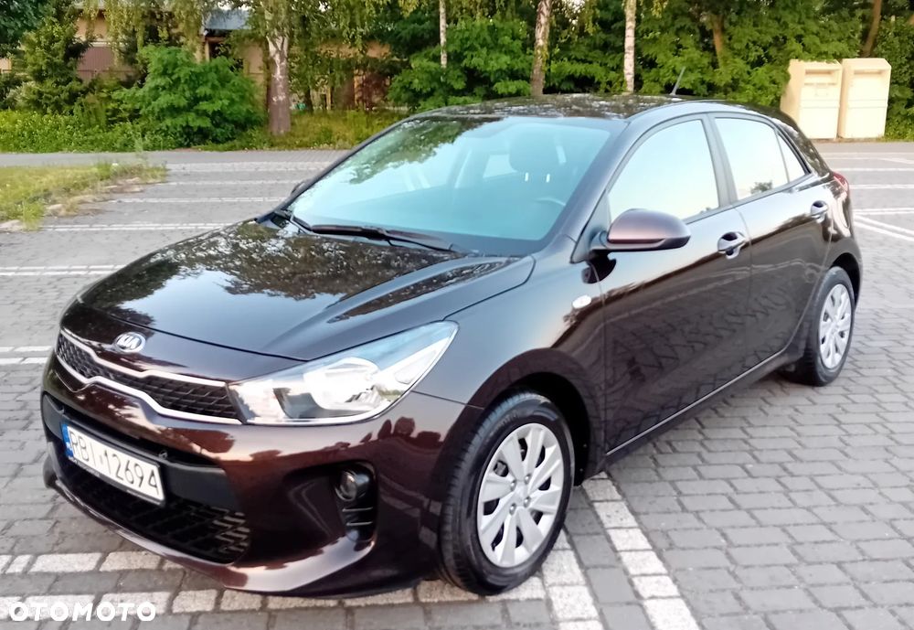 Kia Rio 1.2 L - 15