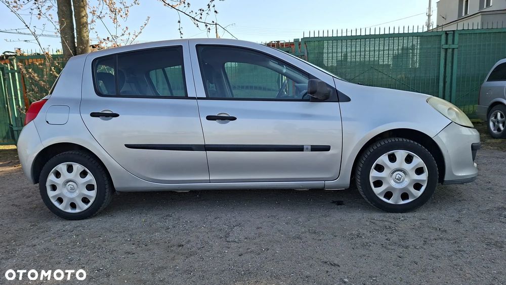 Renault Clio - 29