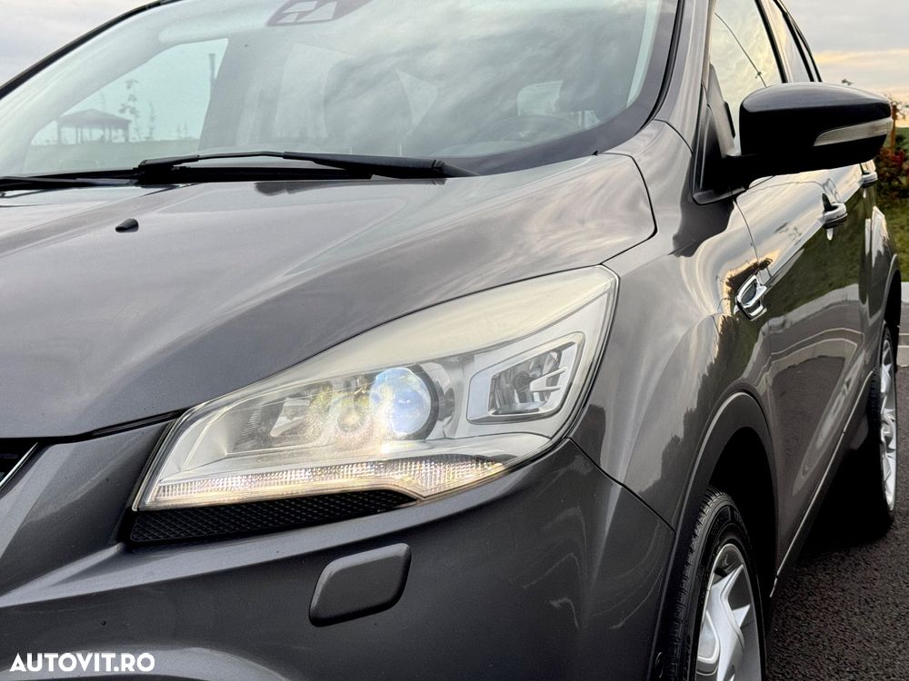 Ford Kuga - 10