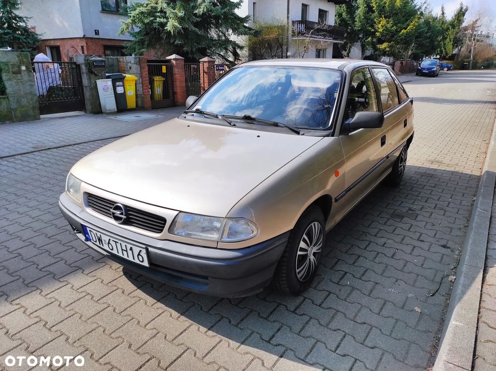 Opel Astra 1.4 Base - 2