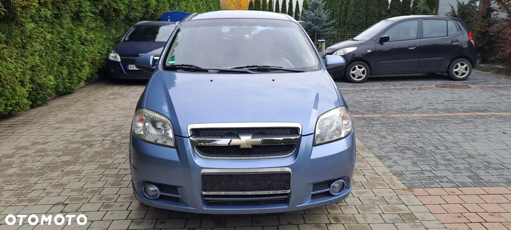 Chevrolet Aveo - 9