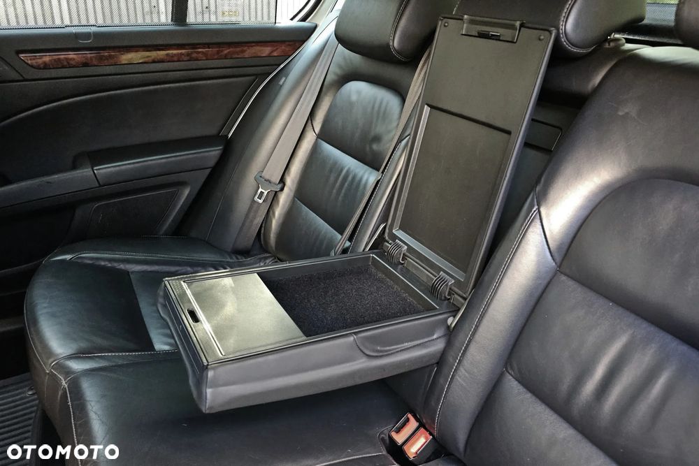 Skoda Superb 2.0 TDI Elegance DSG - 26