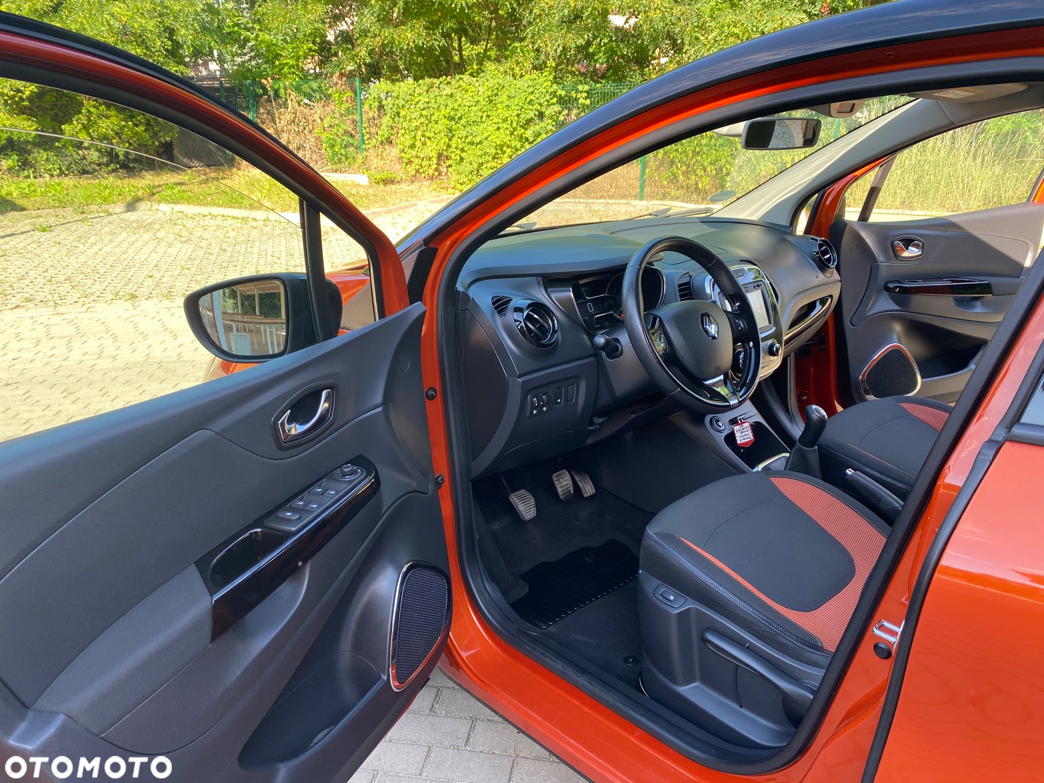 Renault Captur TCe 100 EXPERIENCE - 28