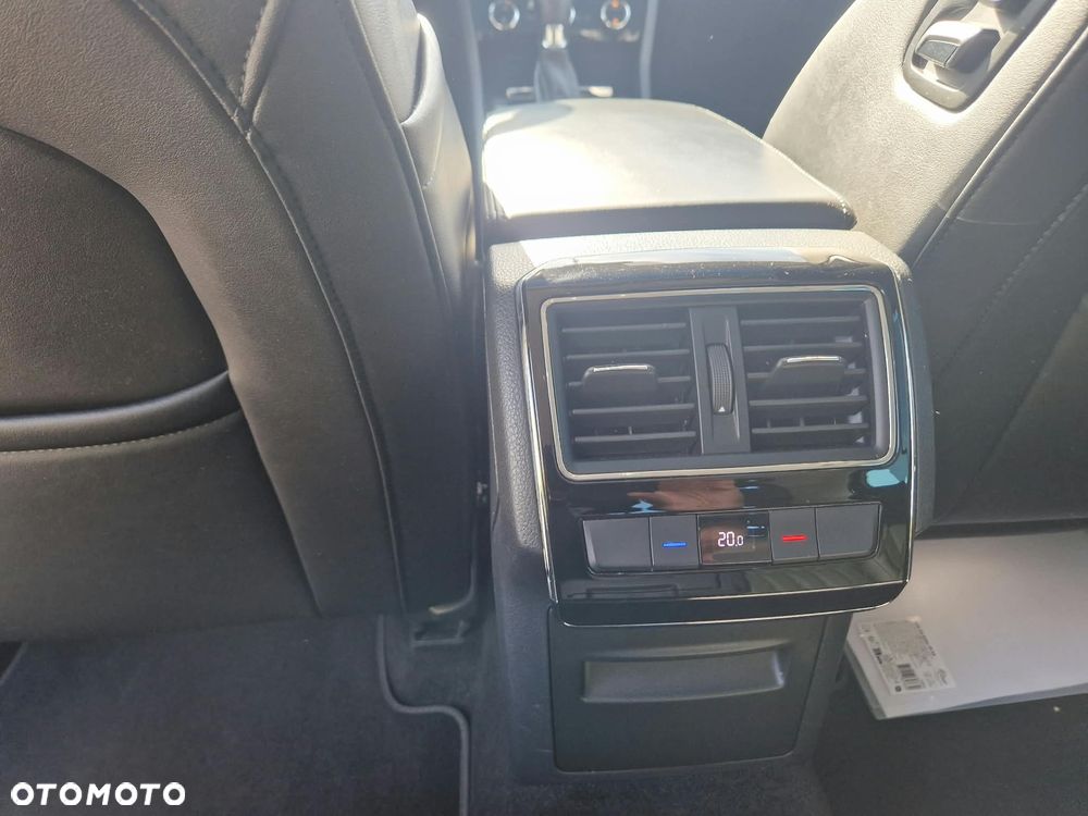 Skoda Superb 2.0 TDI 4x4 DSG L&K - 21
