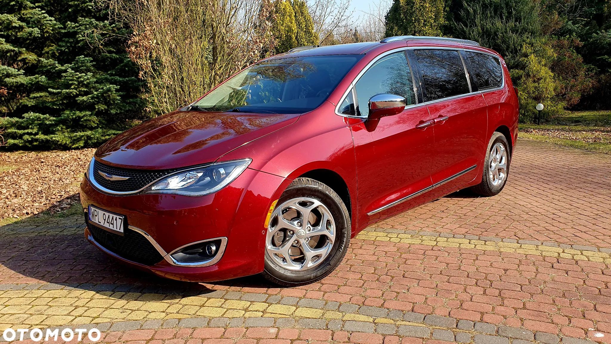 Chrysler Pacifica - 1