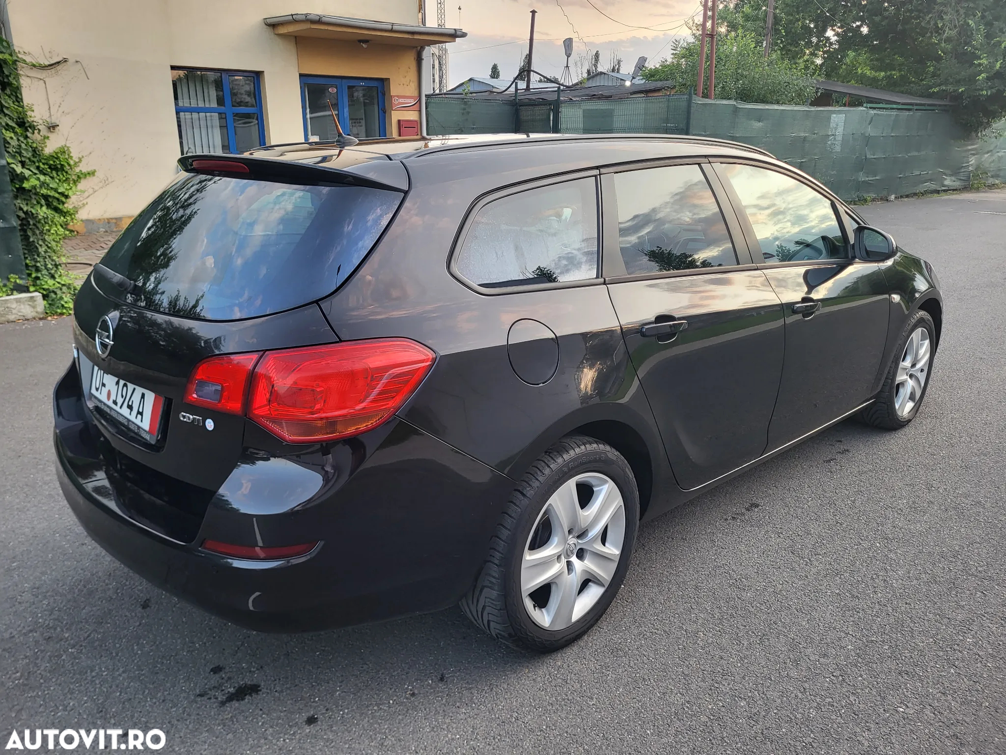Opel Astra Sports Tourer 1.7 CDTI Cosmo - 3
