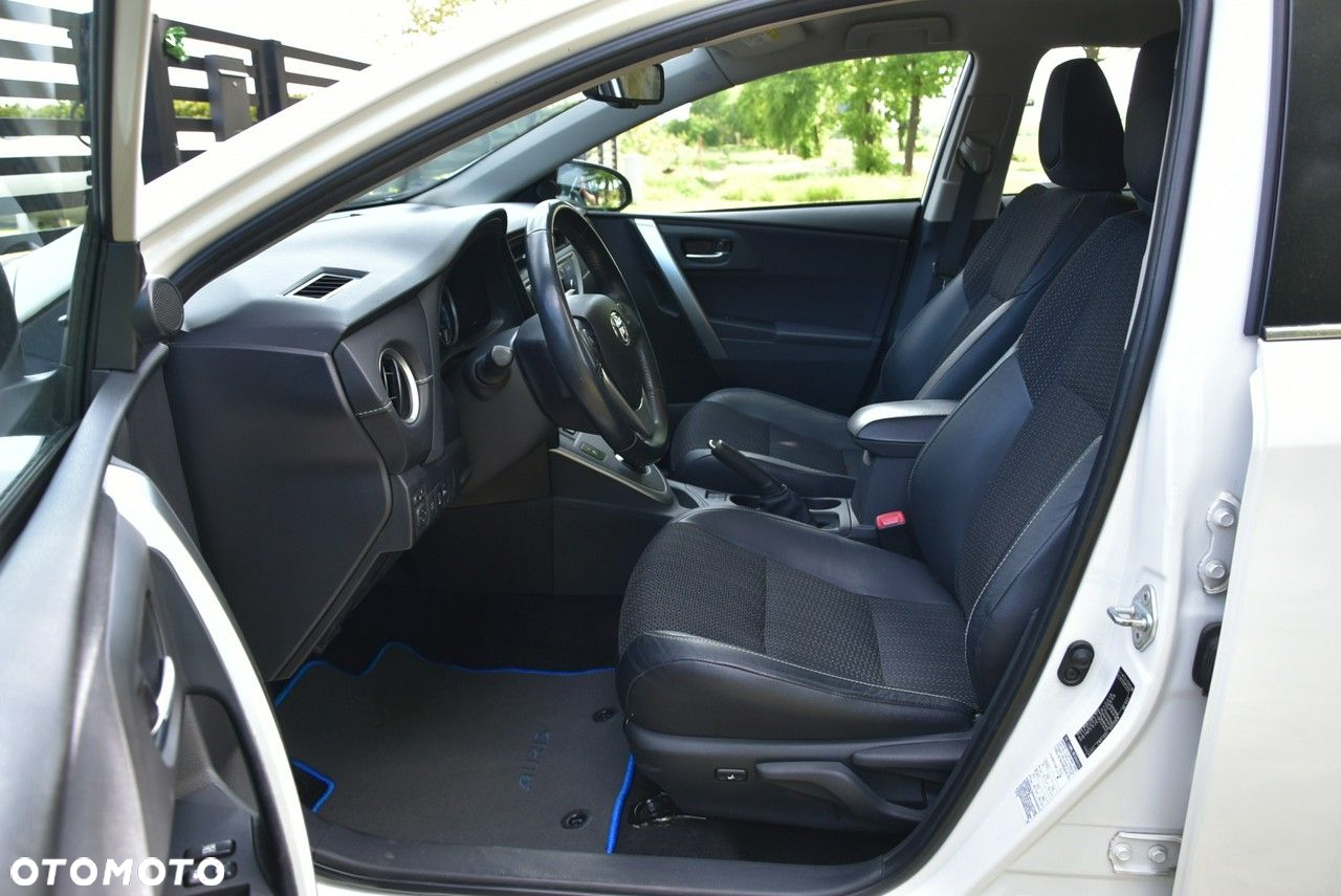 Toyota Auris 1.8 Hybrid Executive - 15