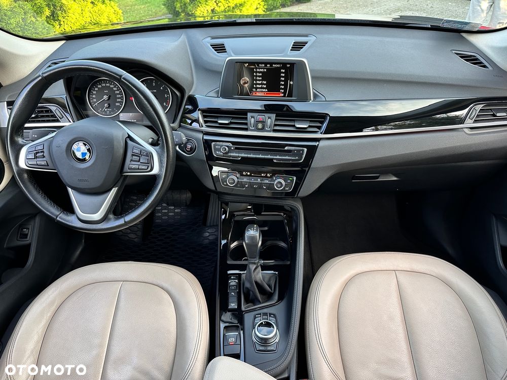 BMW X1 xDrive18d xLine - 23
