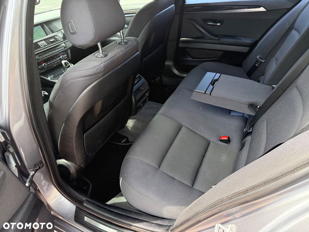BMW Seria 5 520d - 8