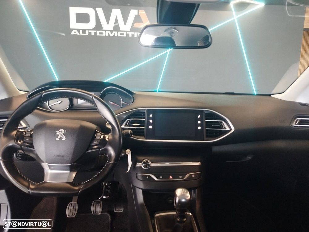 Peugeot 308 1.2 PureTech Business Line - 11