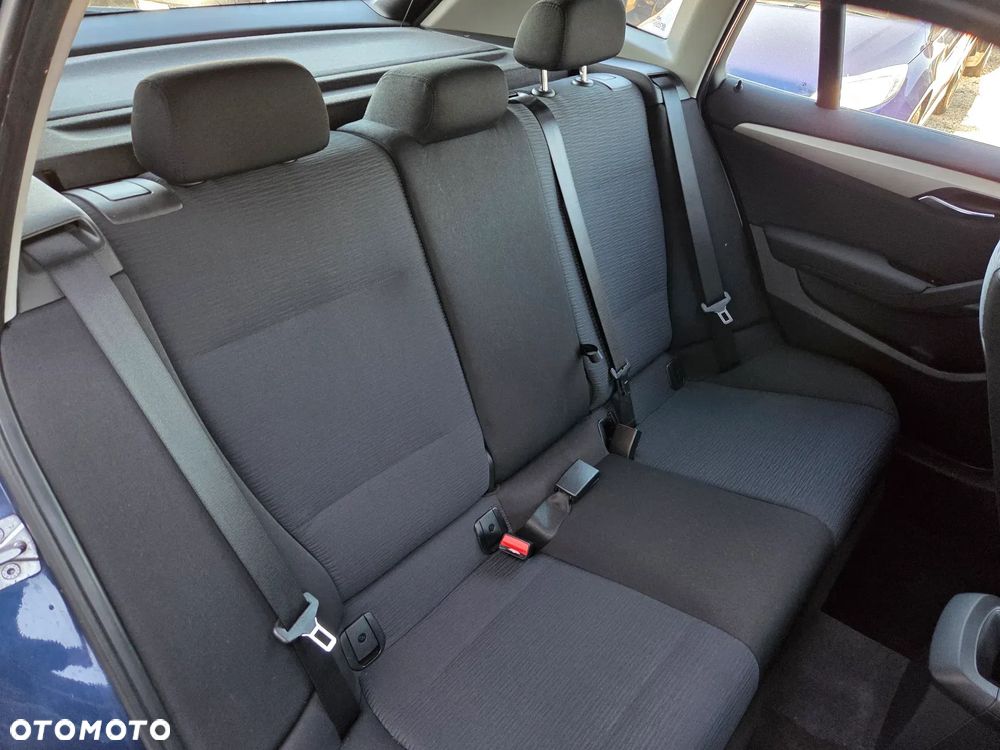 BMW X1 xDrive18d xLine - 13