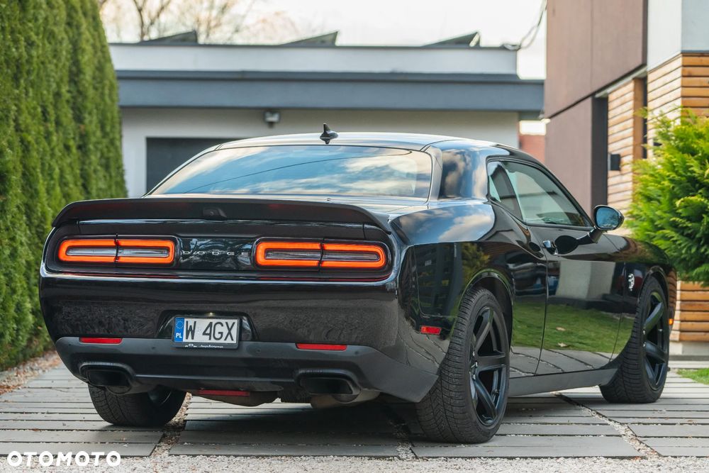 Dodge Challenger 6.2 Hellcat - 2