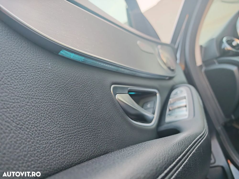 Mercedes-Benz C - 14