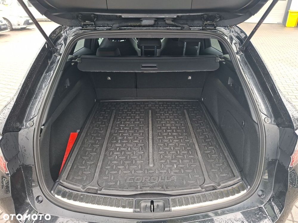 Toyota Corolla 2.0 Hybrid Executive - 17
