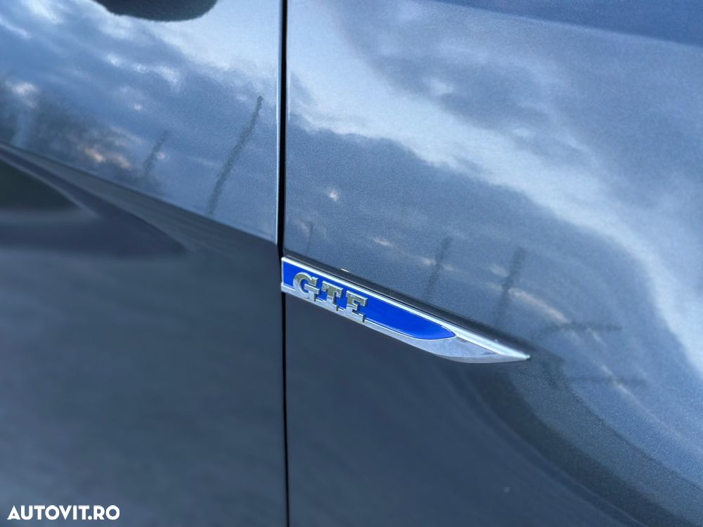 Volkswagen Golf - 24