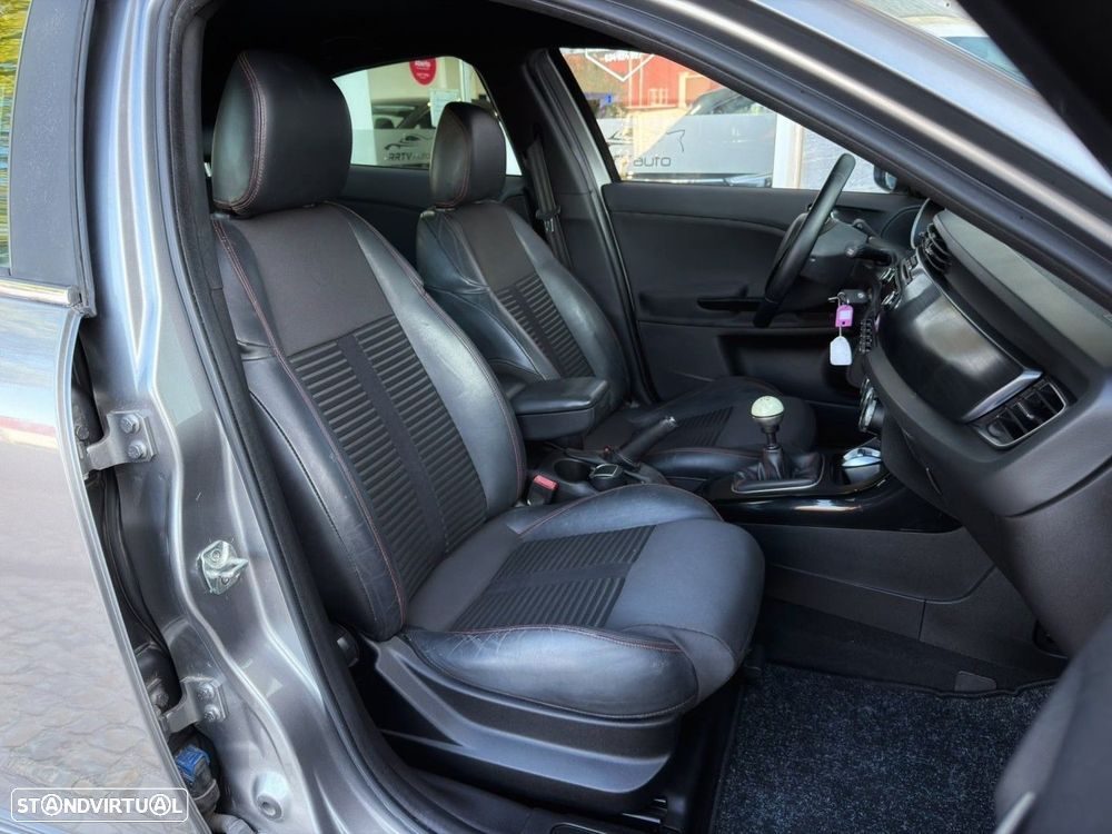 Alfa Romeo Giulietta 1.6 JTDM Distinctive 57X - 19