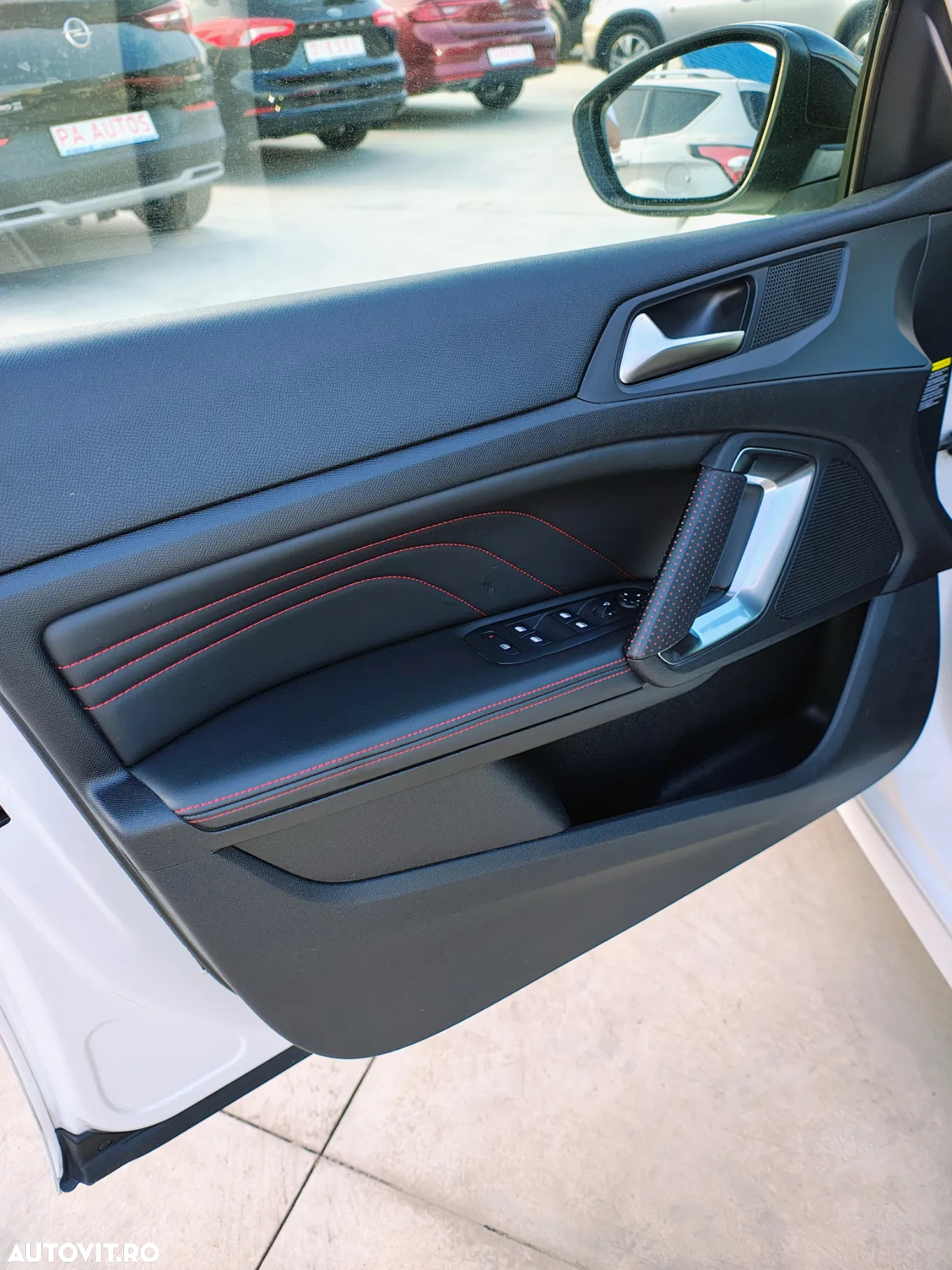 Peugeot 308 PureTech 130 EAT8 GT - 29