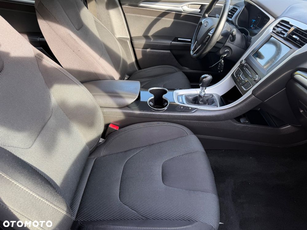Ford Mondeo - 17