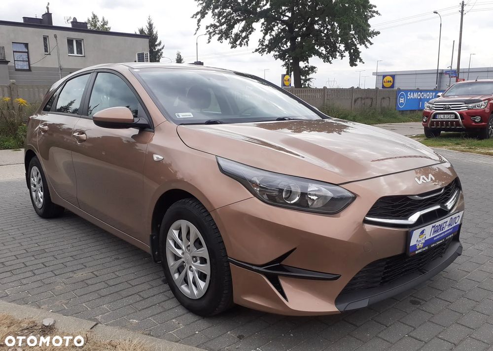 Kia Ceed - 8