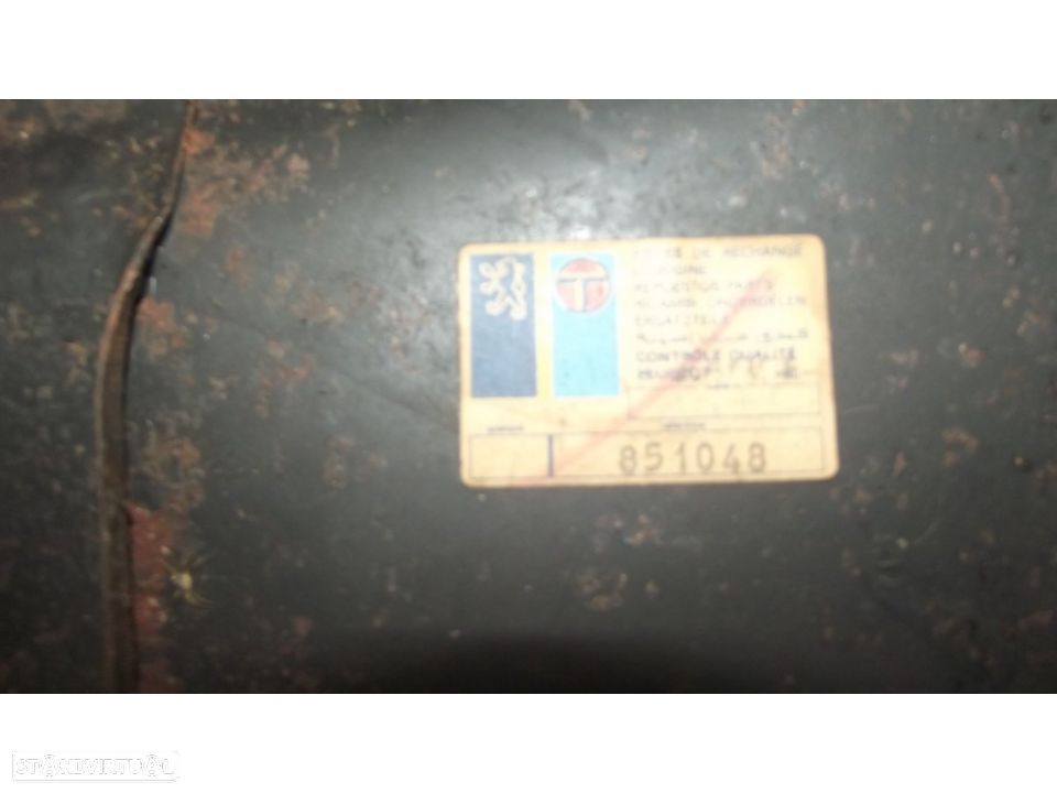 Peugeot 304 carro guarda lamas tras direito novo e original - 5