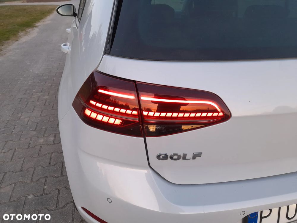 Volkswagen Golf - 12