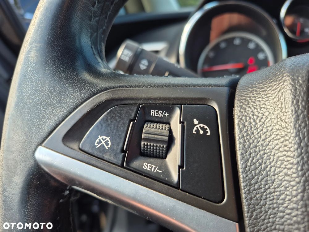 Opel Astra 1.4 T Cosmo - 10