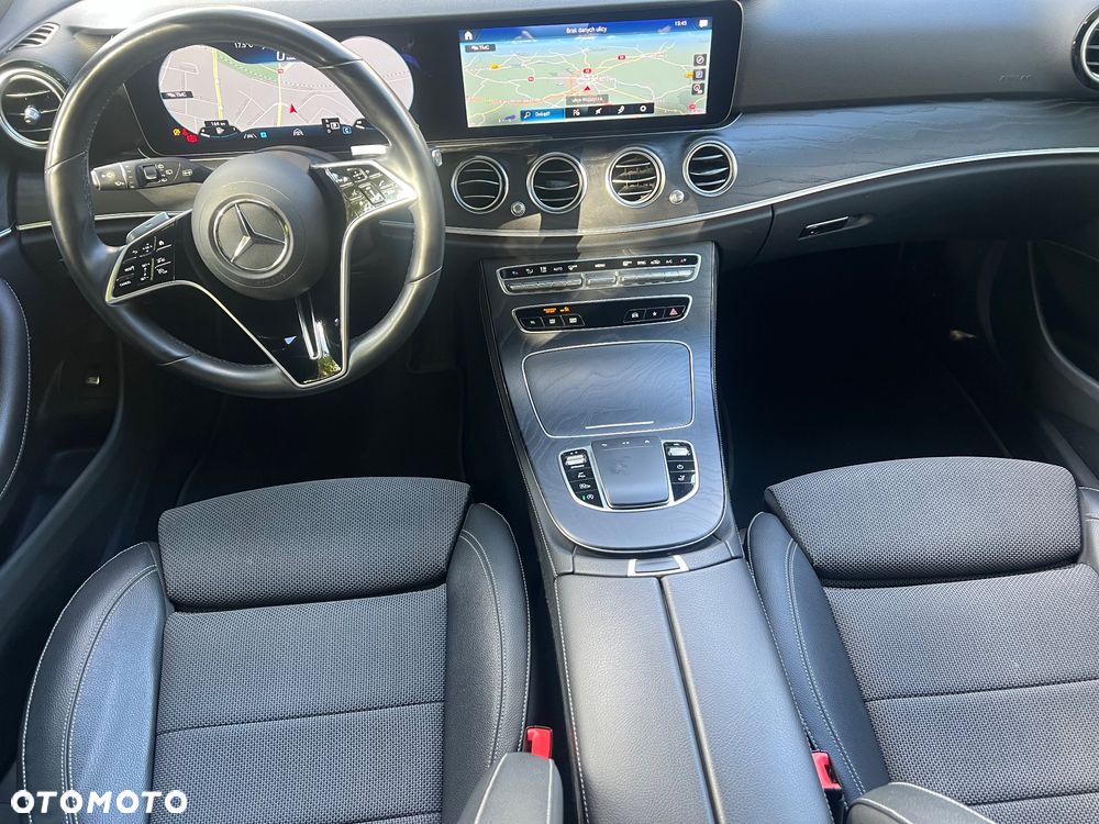 Mercedes-Benz Klasa E 220 d T 9G-TRONIC Sportstyle Edition - 10