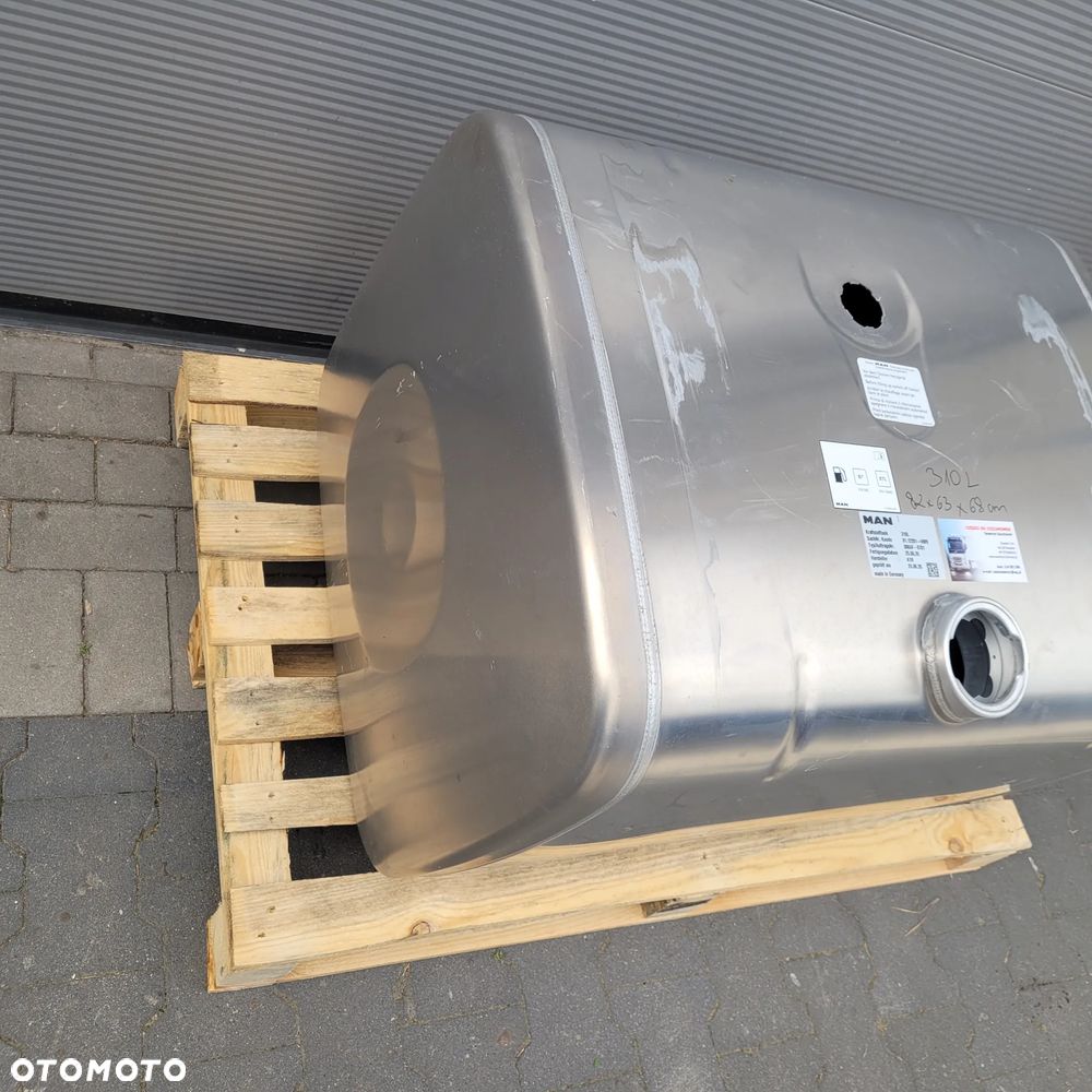 ZBIORNIK PALIWA MAN 310L 81.12201-6969 82X63X68CM - 3