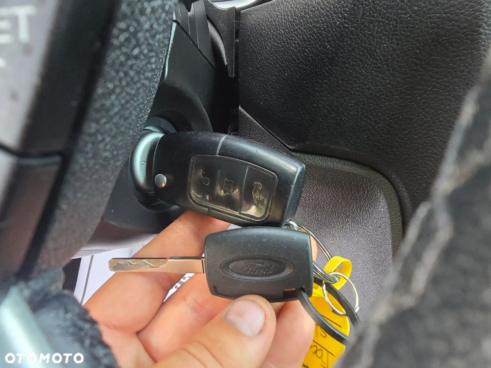 Ford Focus 1.8 Titanium - 35