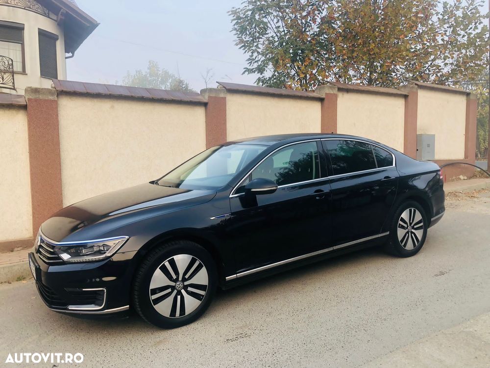 Volkswagen Passat - 2