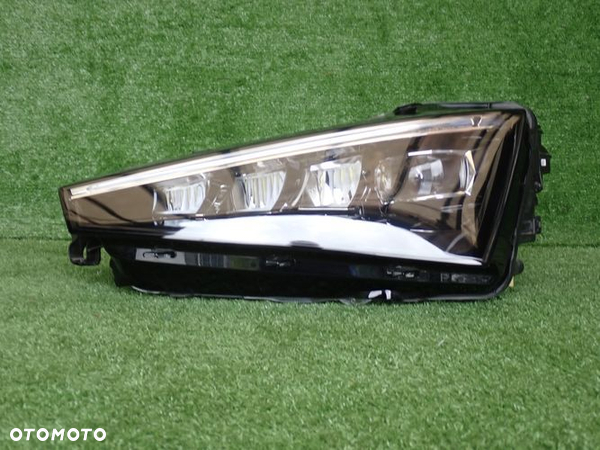 SKODA SCALA CRYSTAL LED 19- reflektor lewy lampa lewa
