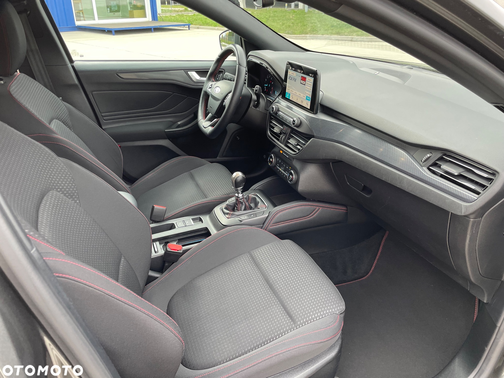 Ford Focus Turnier 1.0 EcoBoost Start-Stopp-System ST-LINE - 25