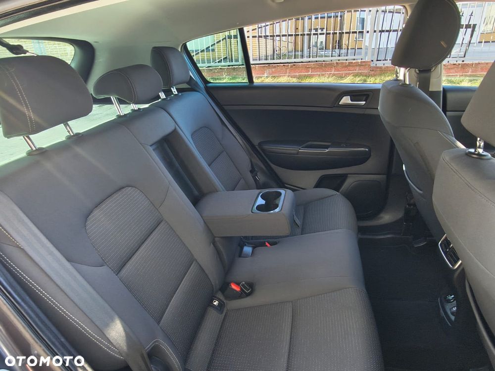 Kia Sportage 1.6 GDI 2WD ISG Spirit - 21