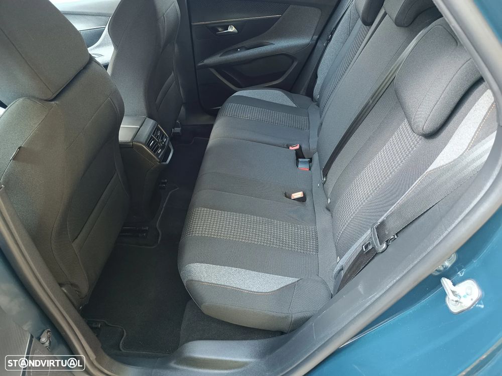 Peugeot 3008 PureTech 130 Stop & Start GPF EAT8 Active Pack - 22