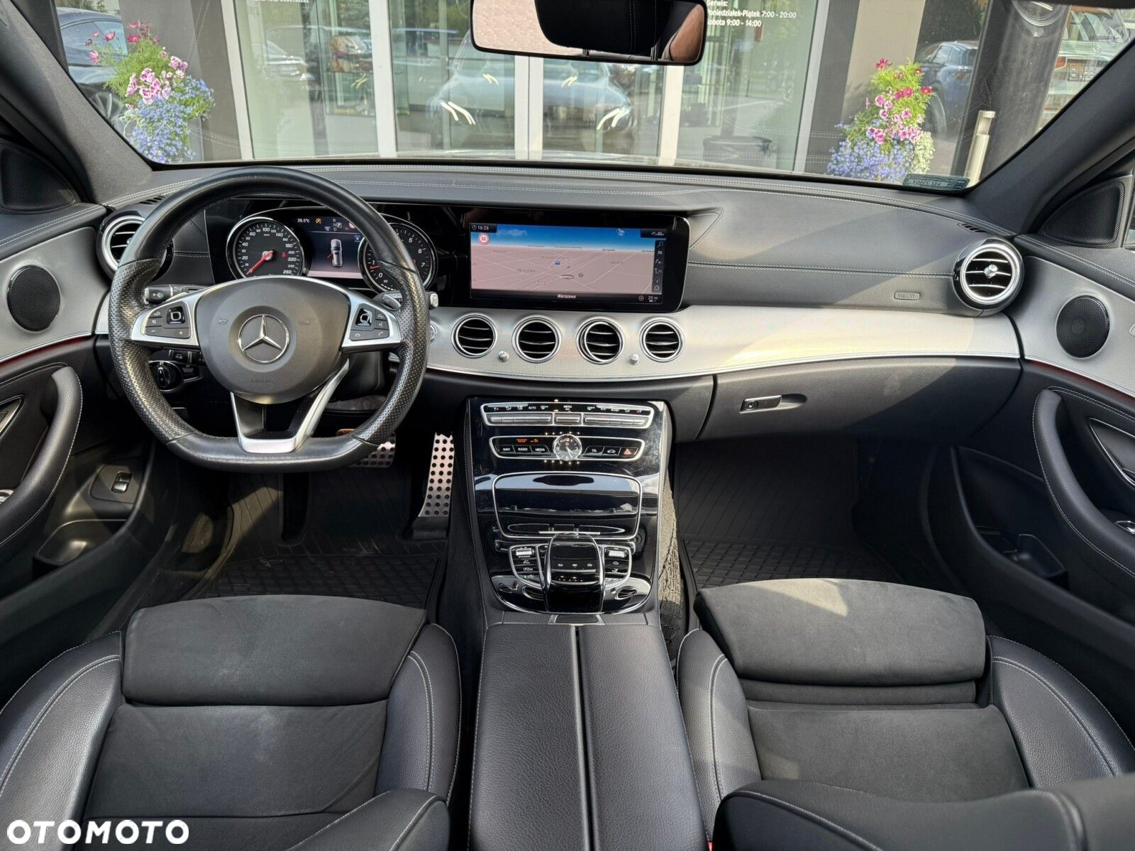 Mercedes-Benz Klasa E 200 9G-TRONIC - 17