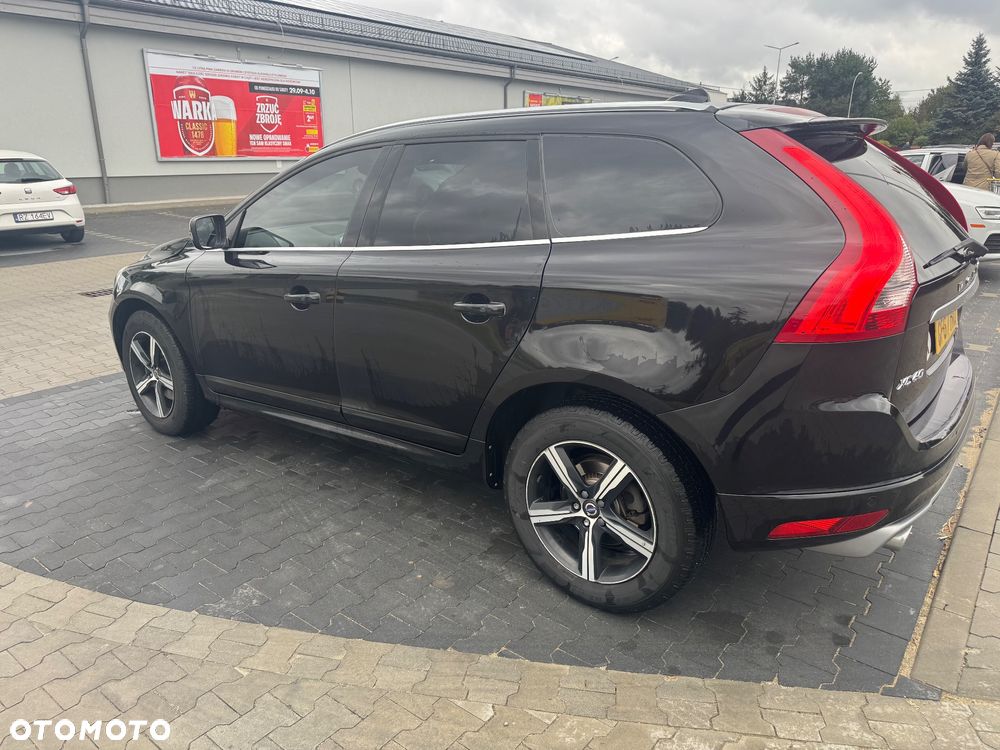 Volvo XC 60 D4 R-Design - 2