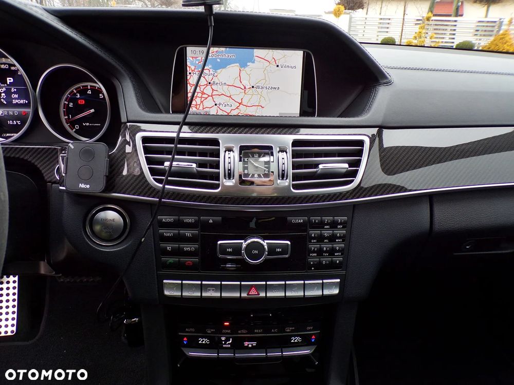 Mercedes-Benz Klasa E - 21