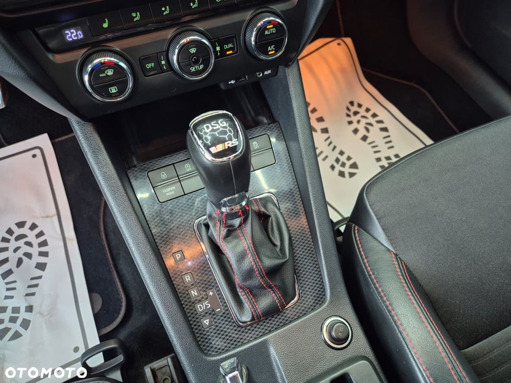Skoda Octavia 2.0 TDI DSG RS - 24