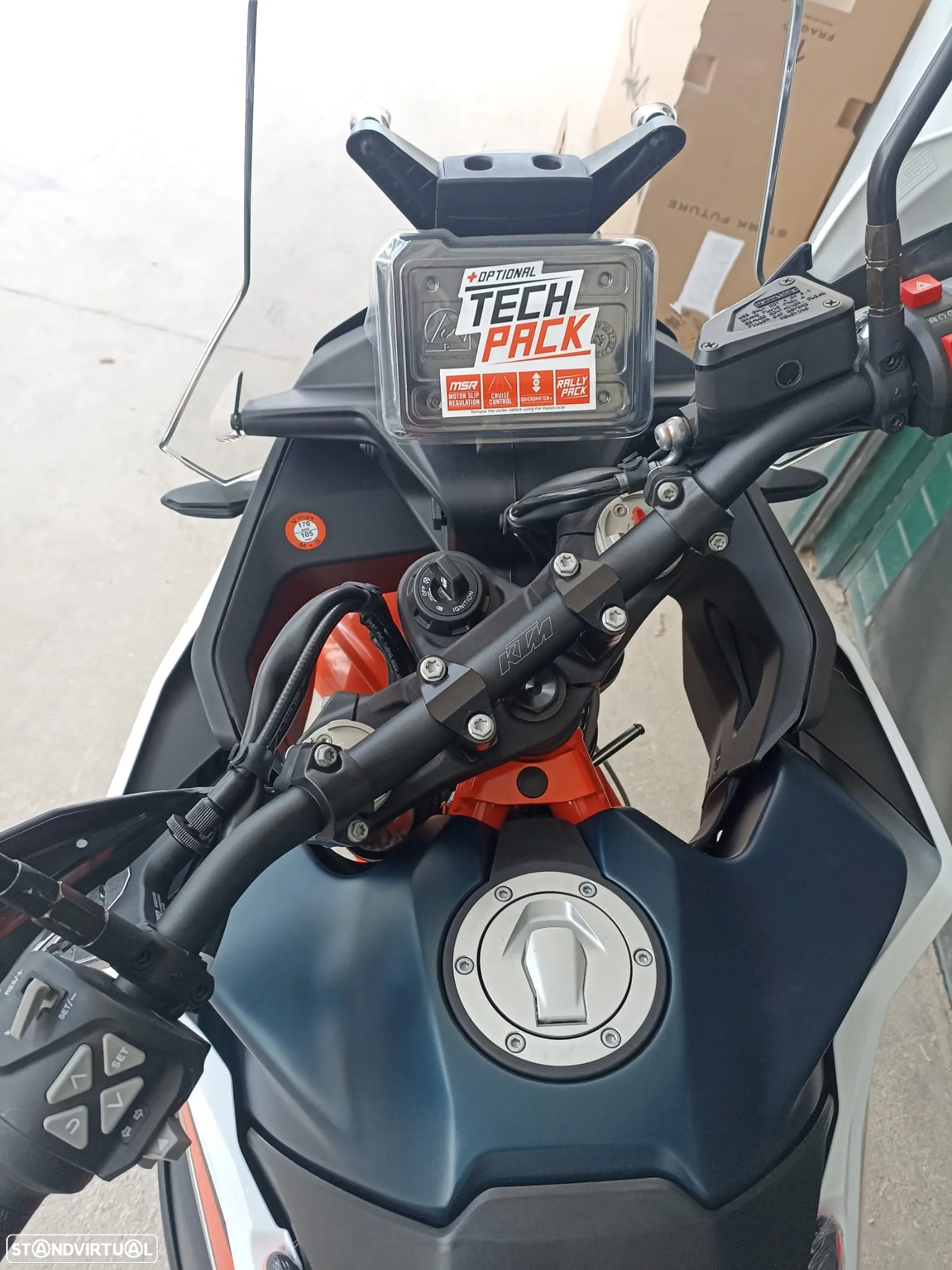 KTM 890 Adventure R - 4